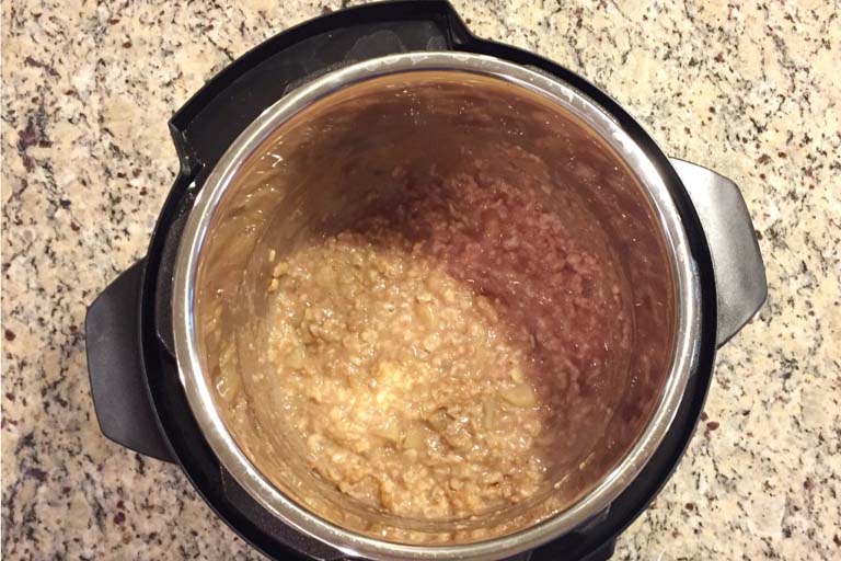 apple cinnamon oatmeal cooked using instant pot