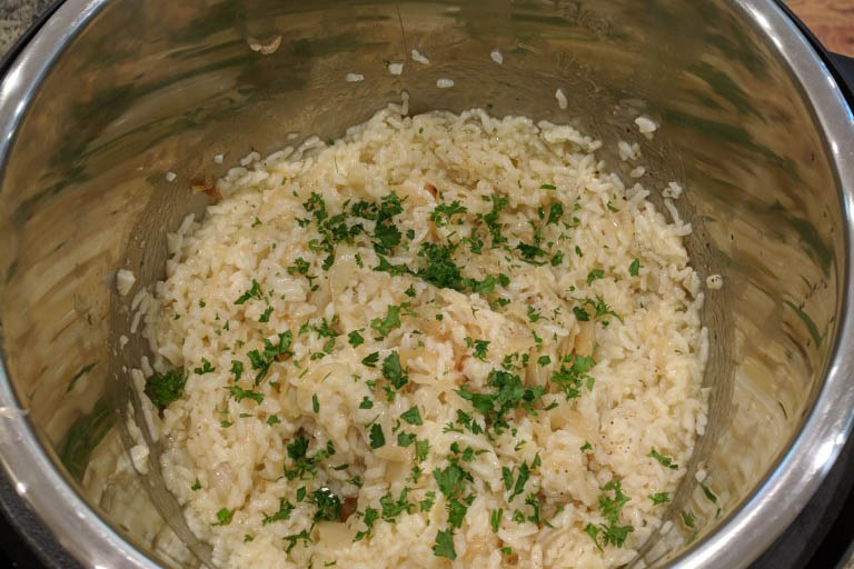 caramelized onion risotto cooked using instant pot